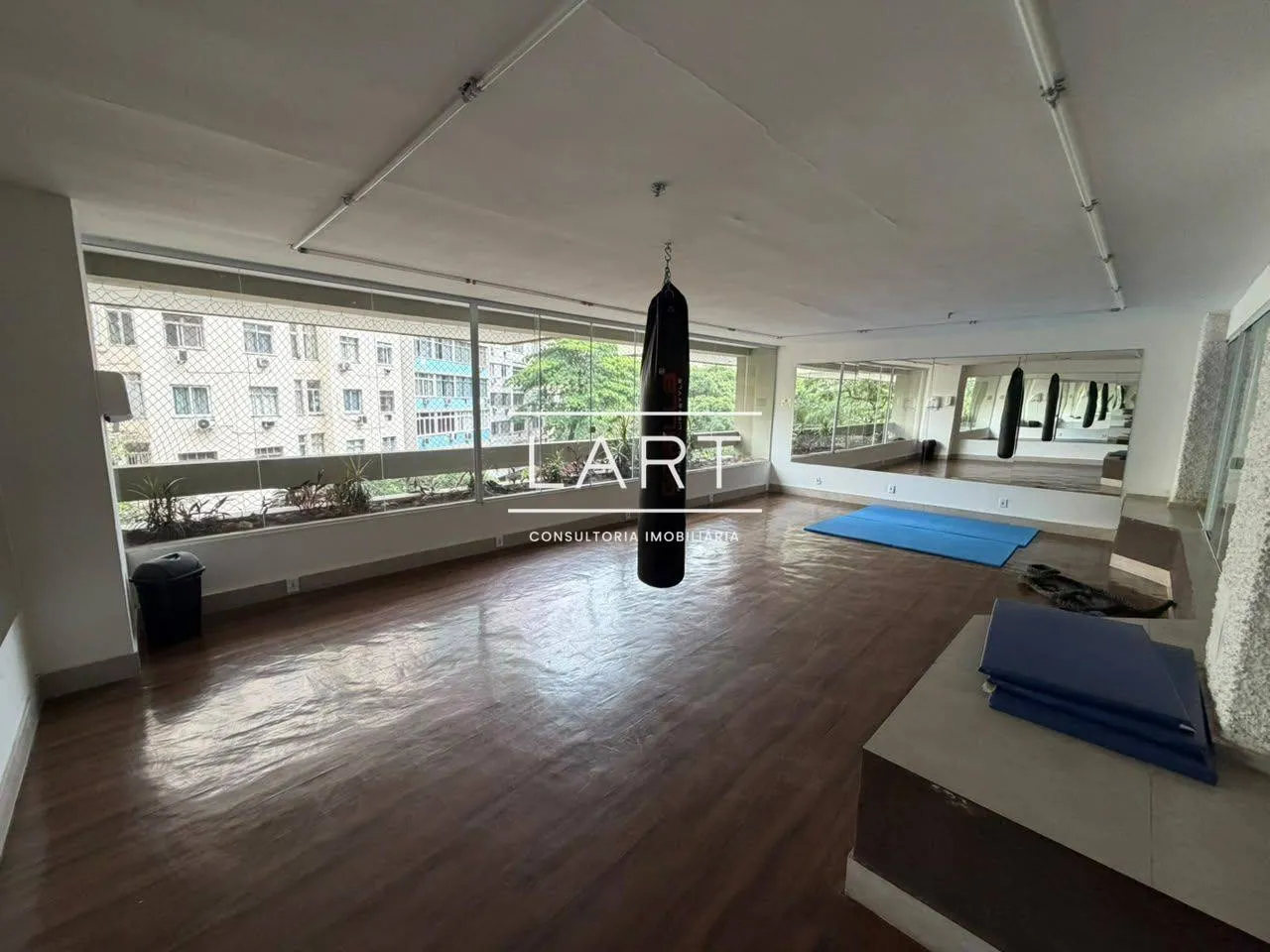 One-bedroom apartment in a building with a sauna — photo 4