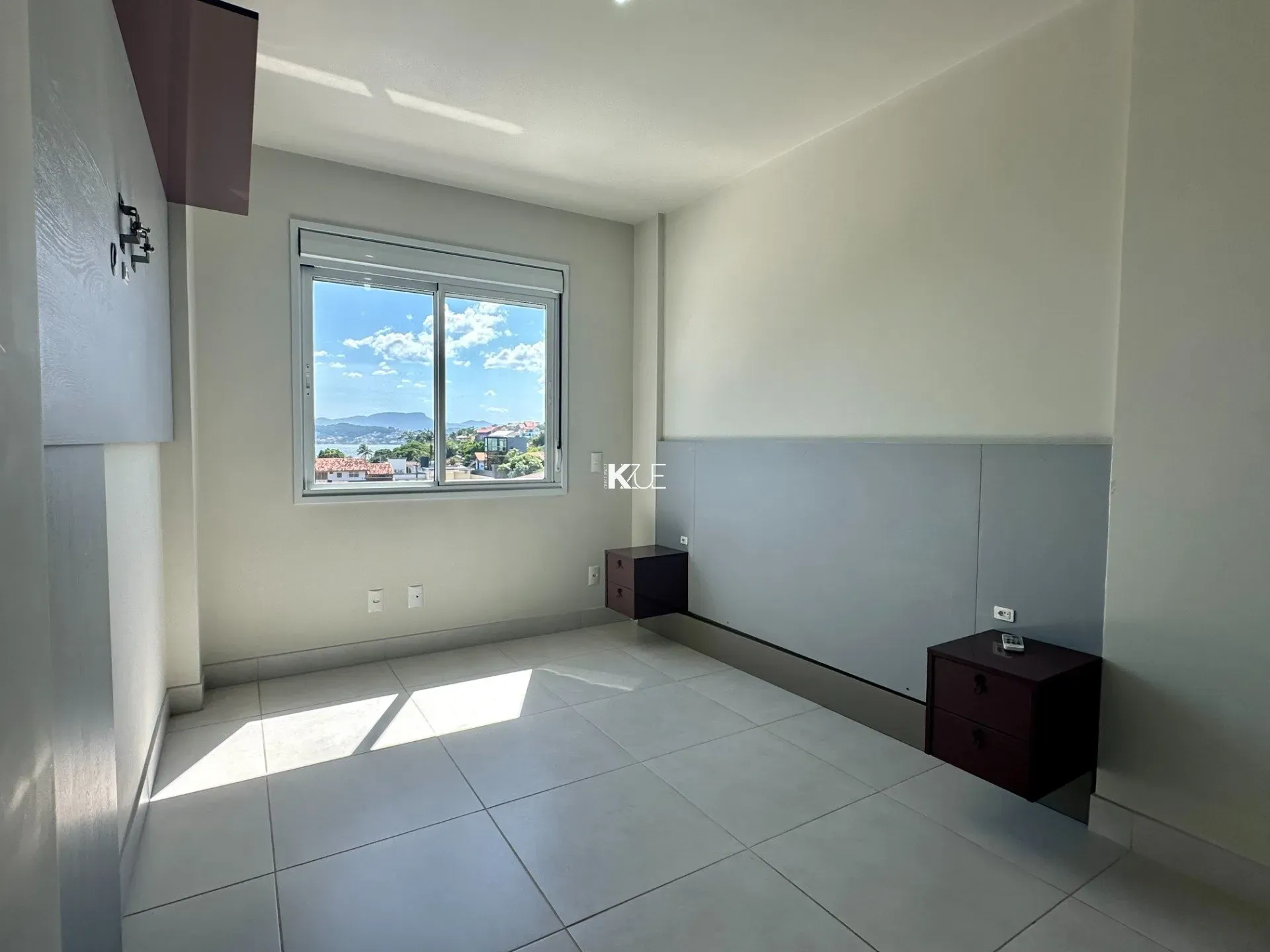 Furnished apartment, 111 m², with a water view — photo 6