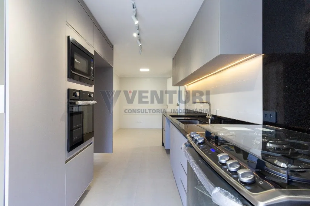 Apartment with 4 bedrooms, 3 parking spots and open kitchen — photo 5