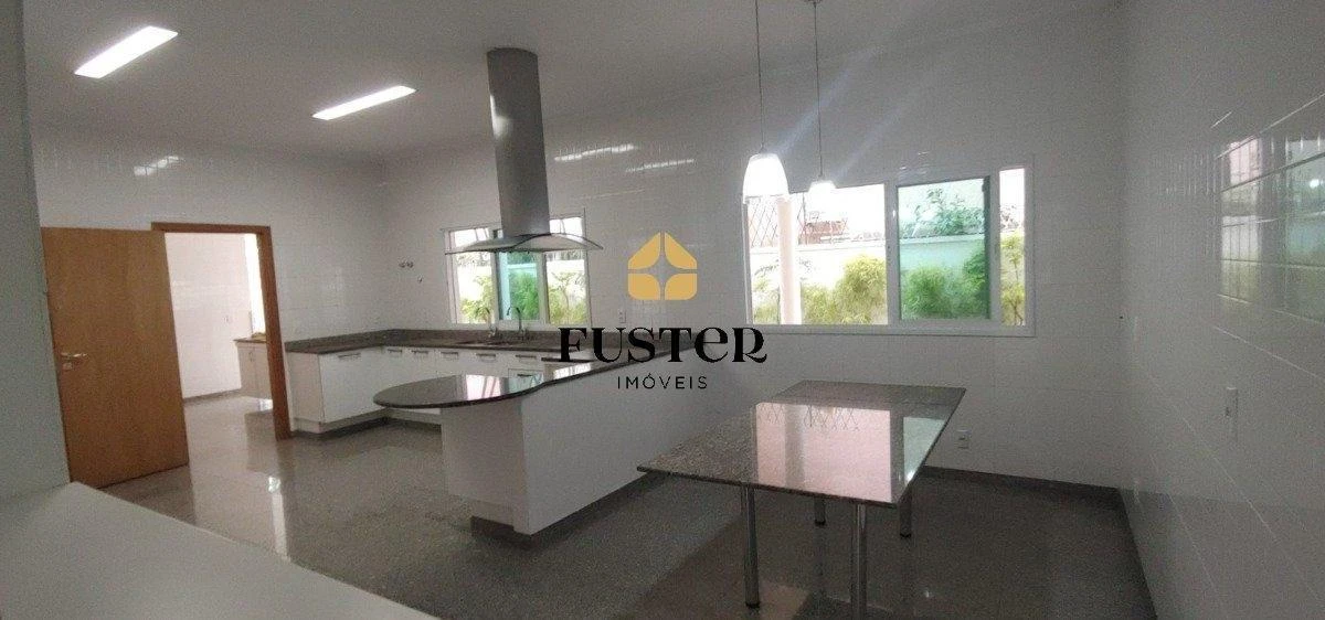1500 m² house with 5 en-suite bedrooms and 7 baths — photo 14