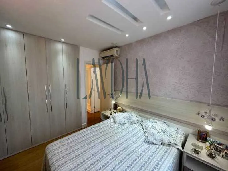 Furnished apartment with 4 bedrooms and 5 bathrooms — photo 28