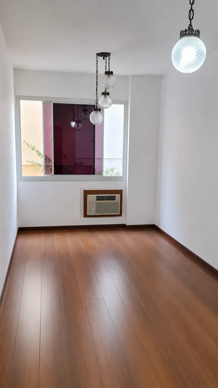 1-bedroom apartment with 2 bathrooms and a parking spot — photo 2
