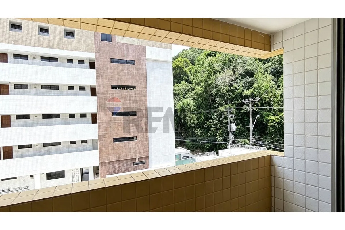 One-bedroom apartment in a building with a pool — photo 17