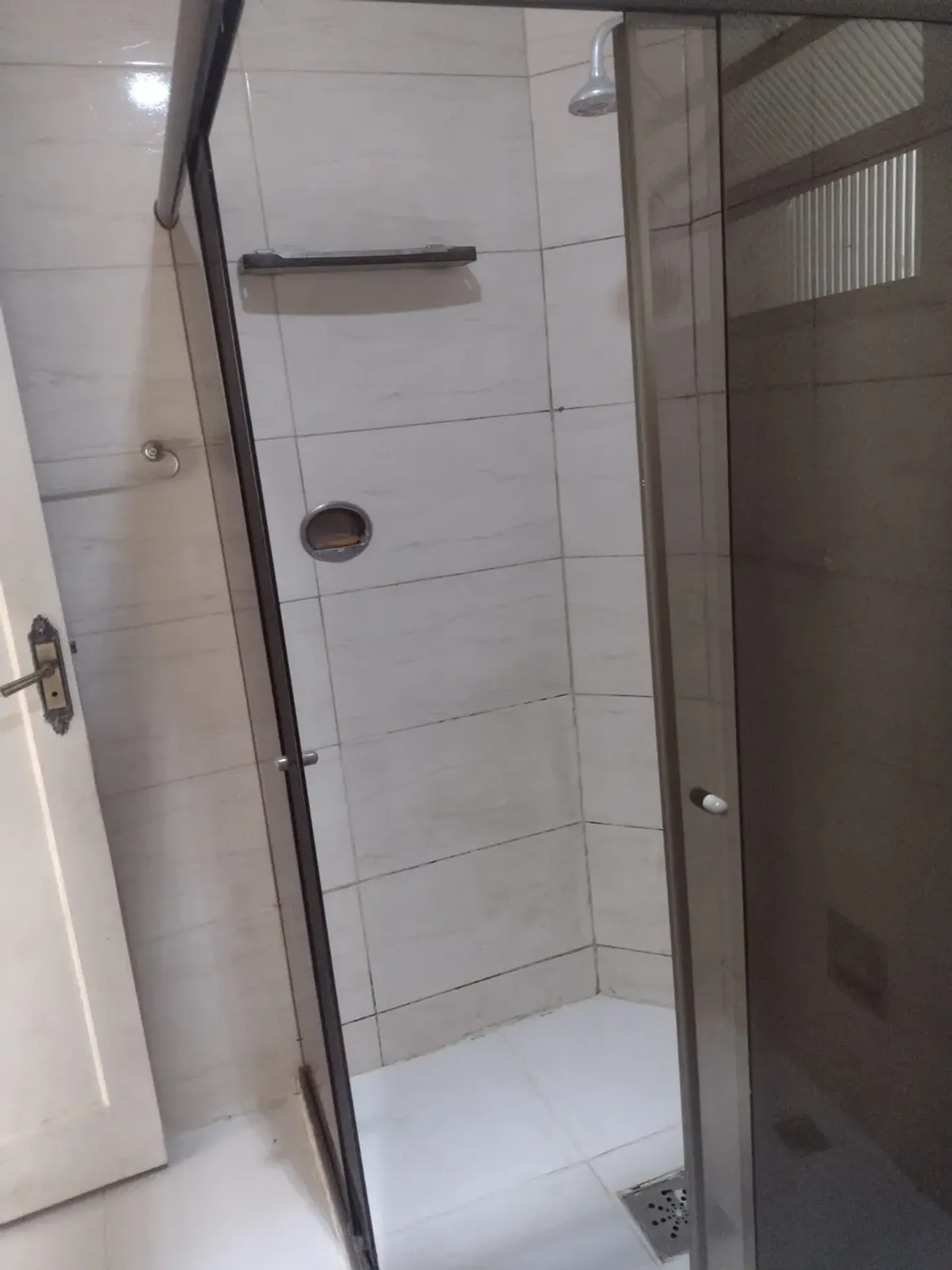 Apartment on the 4th floor with wood or laminate floors — photo 12