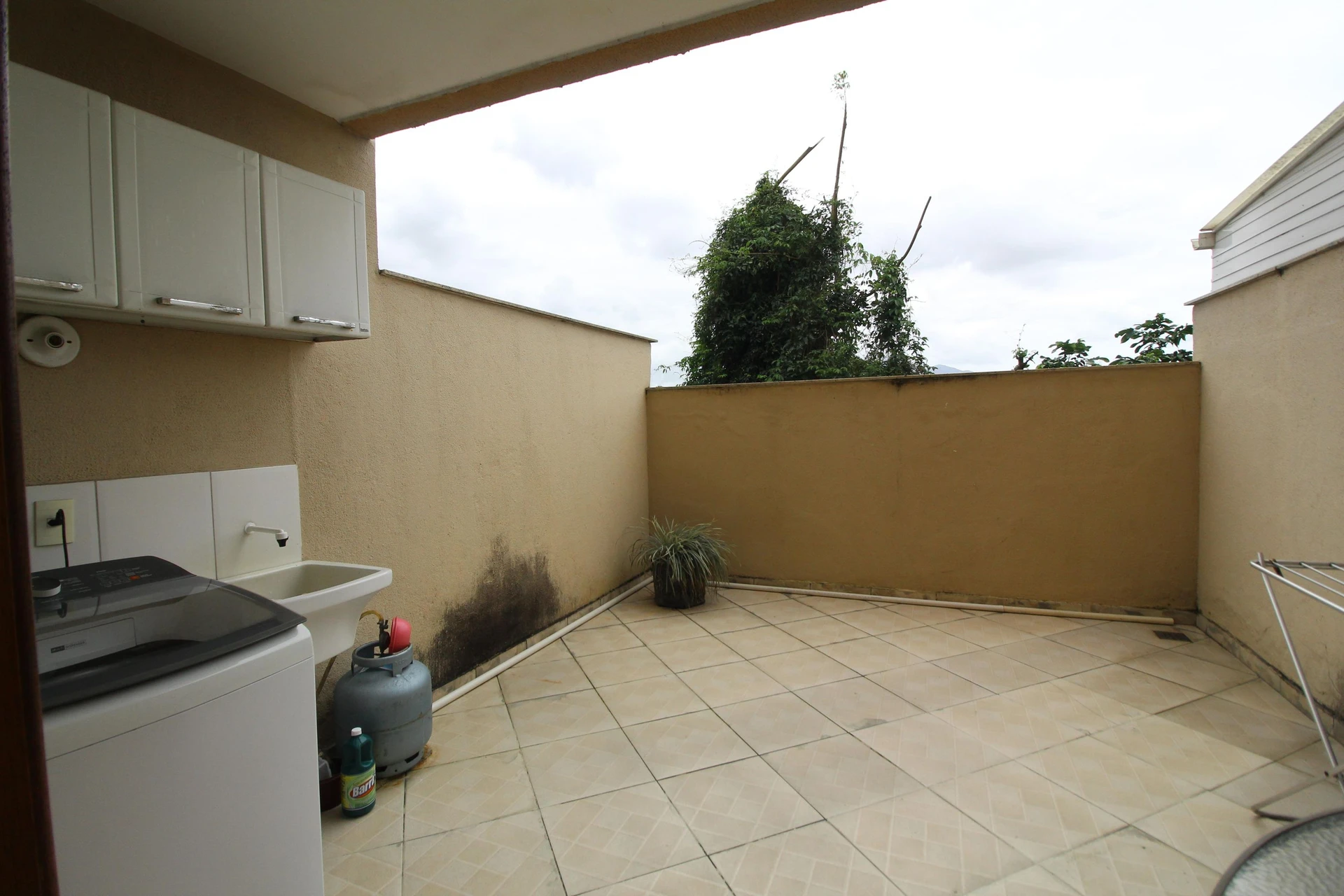 Rental apartment with 3 en-suite bedrooms and balcony — photo 14
