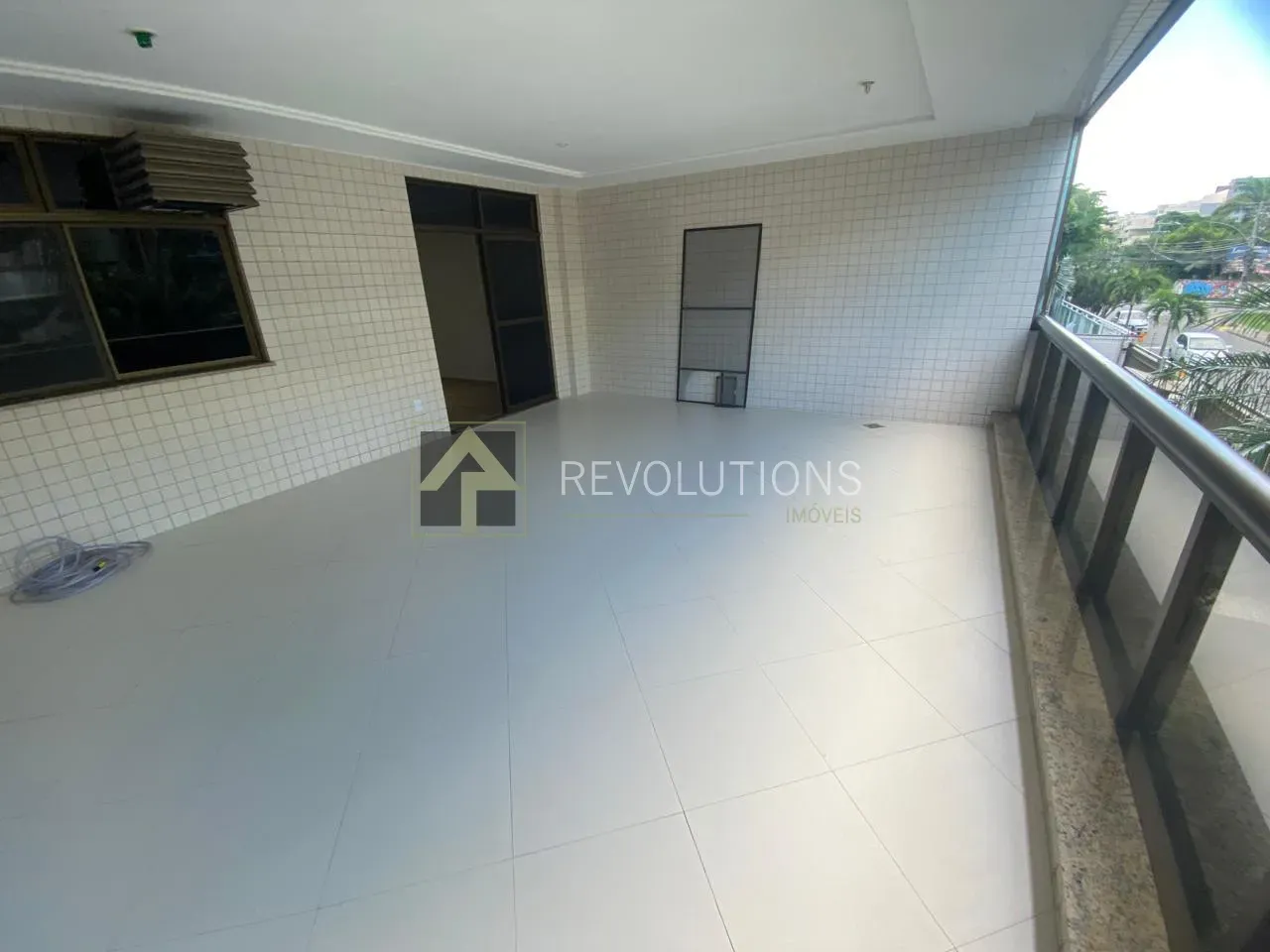 Furnished apartment with 2 bedrooms and 3 bathrooms — photo 18