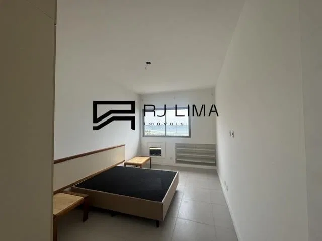 Washing machine in a one-bedroom apartment, 60 m² — photo 13