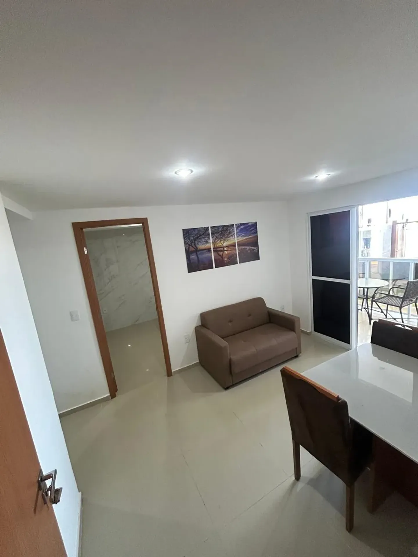Apartamento en planta baja amueblado con 1 dormitorio