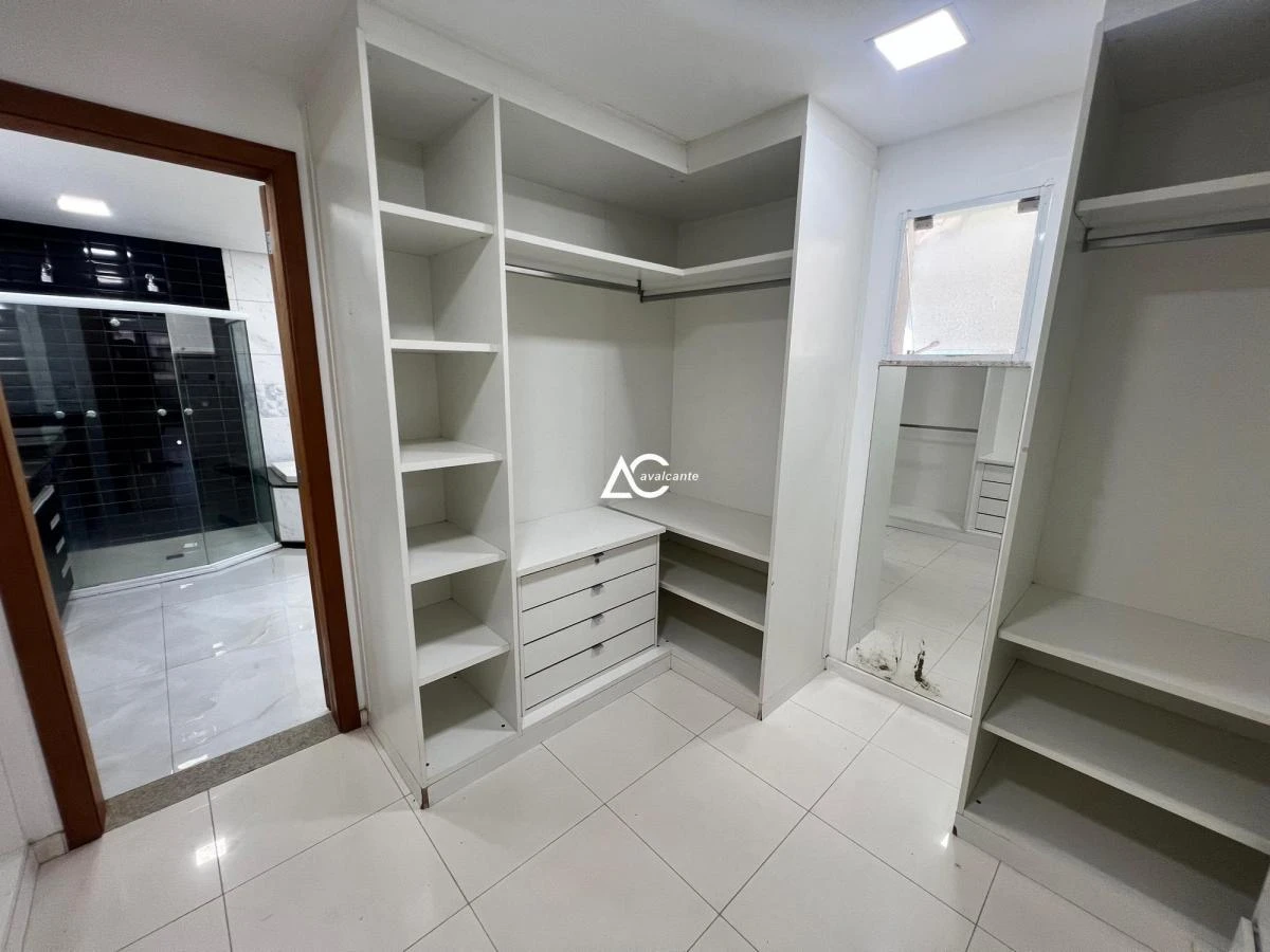 Detached home with 5 en-suite bedrooms and 541 m² — photo 16