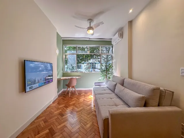 One-bedroom apartment with a washing machine — photo 12