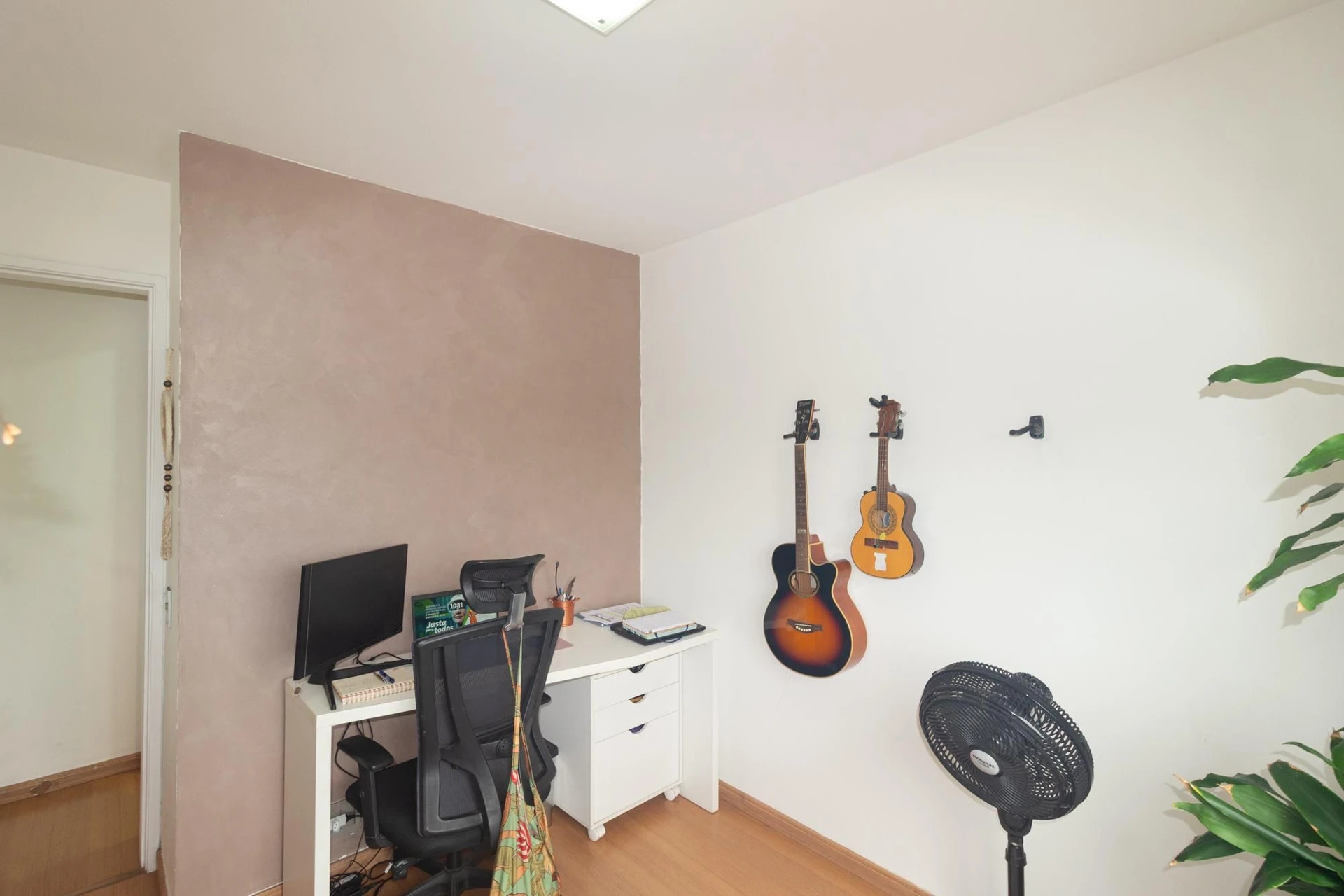 47 m² apartment with a washing machine and a home office — photo 15