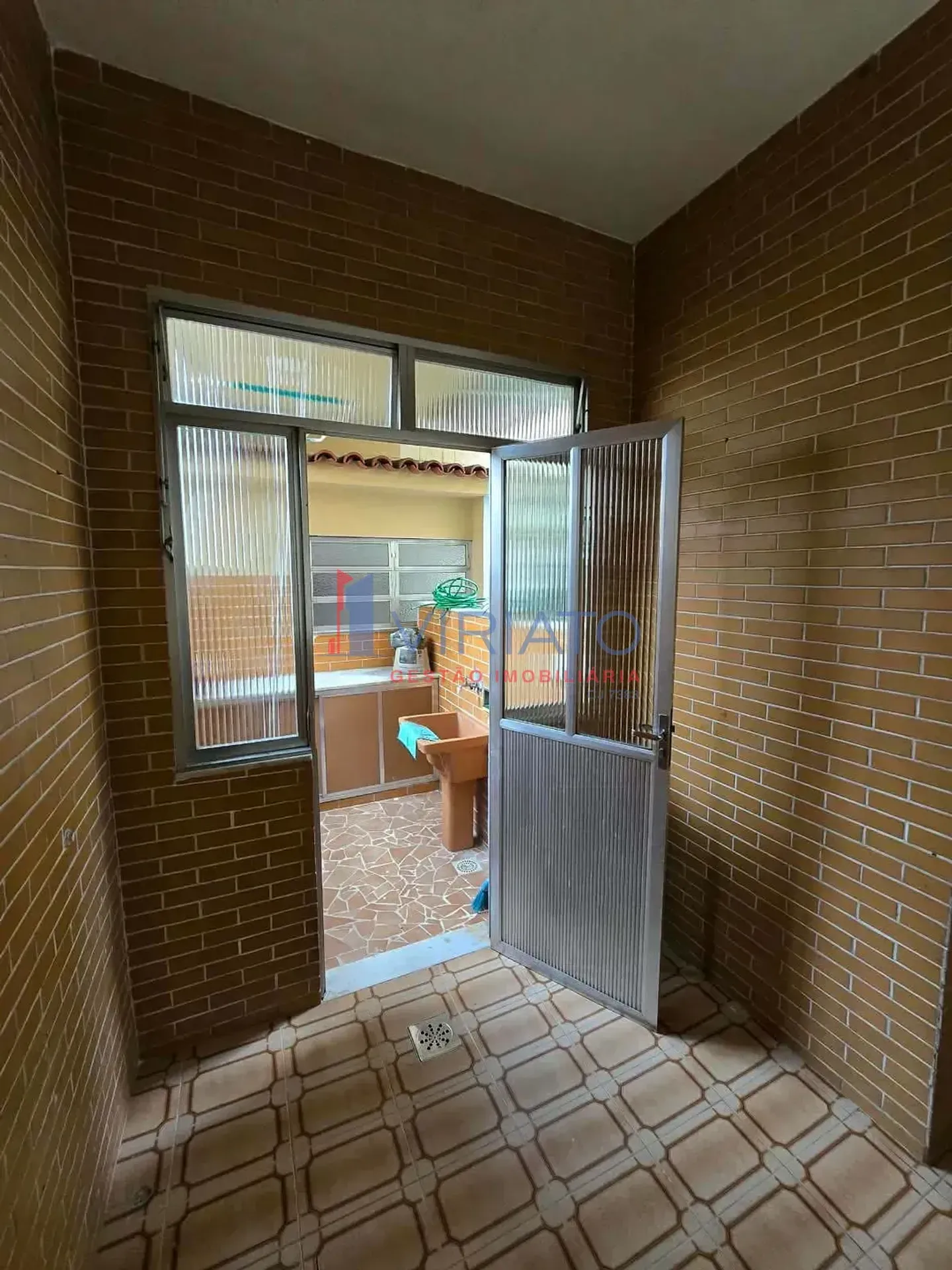 Vila house for rent with 3 bedrooms and 2 bathrooms — photo 16