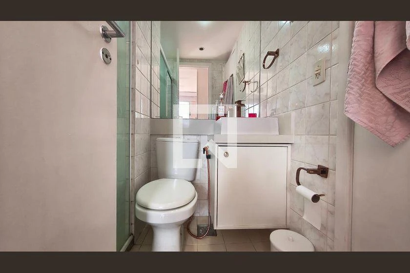 3-bedroom apartment in a building with a gym — photo 32