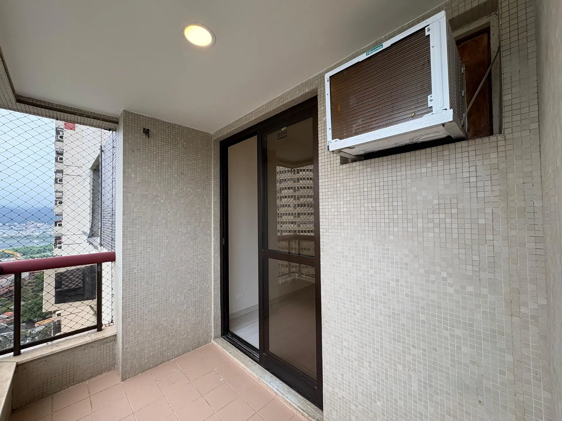 2-bedroom apartment with a glass-enclosed balcony — photo 14