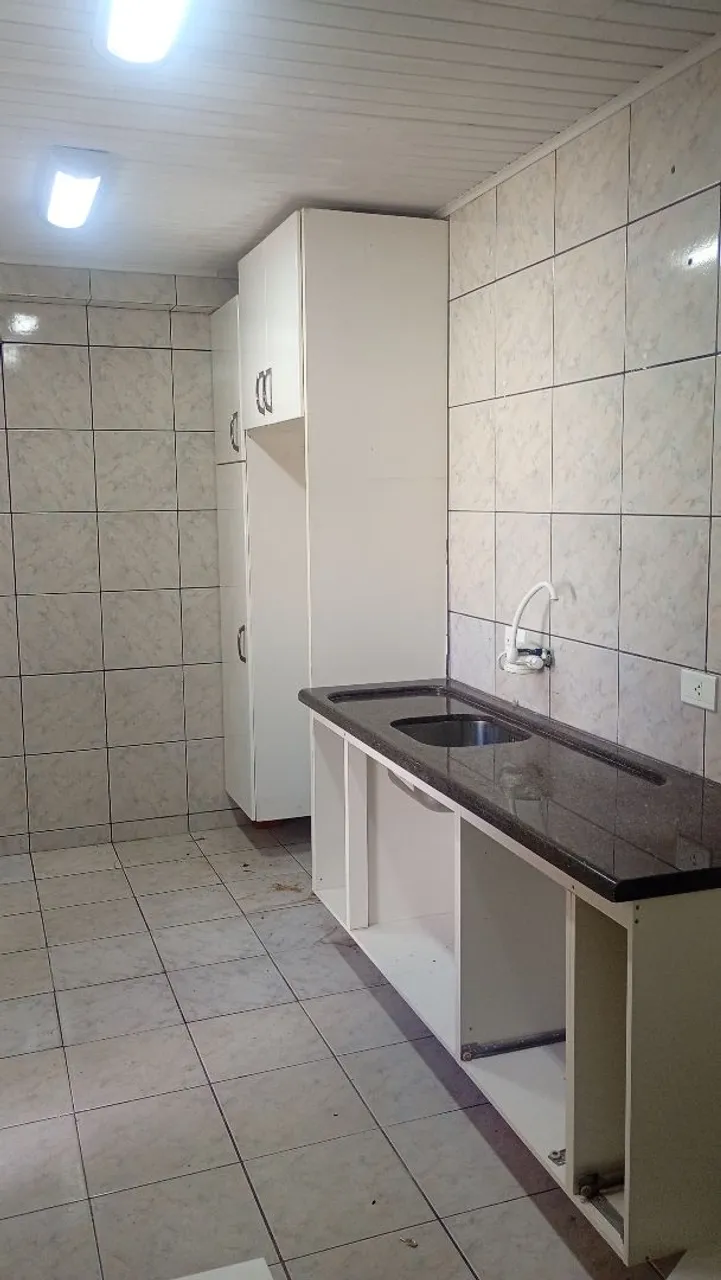 Casa com 2 quartos e 2 vagas de garagem