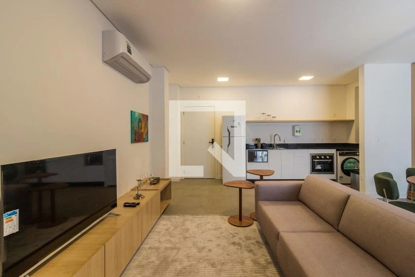 Furnished studio with 1 bedroom and open-plan kitchen — photo 2