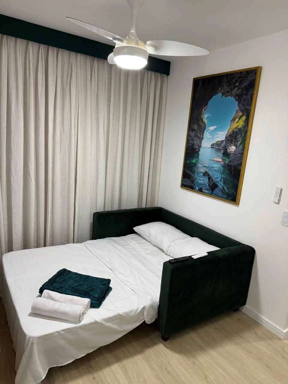 Furnished 2-bedroom apartment with 2 bathrooms — photo 17
