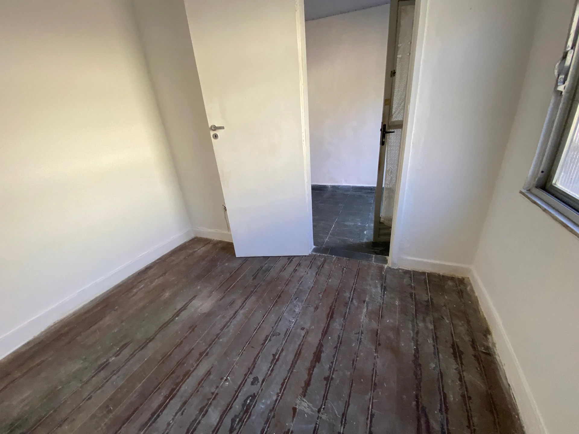 One-bedroom house with a garden — photo 14