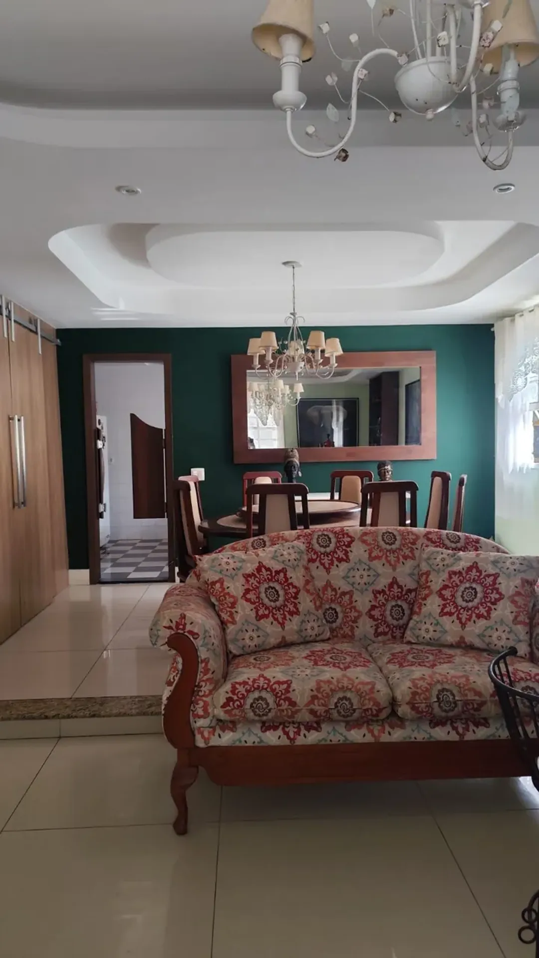 Furnished house, 360 m², with a walk-in closet — photo 10