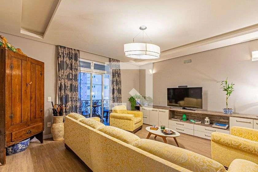 Apartment, 250 m², with a glass-enclosed balcony — photo 4