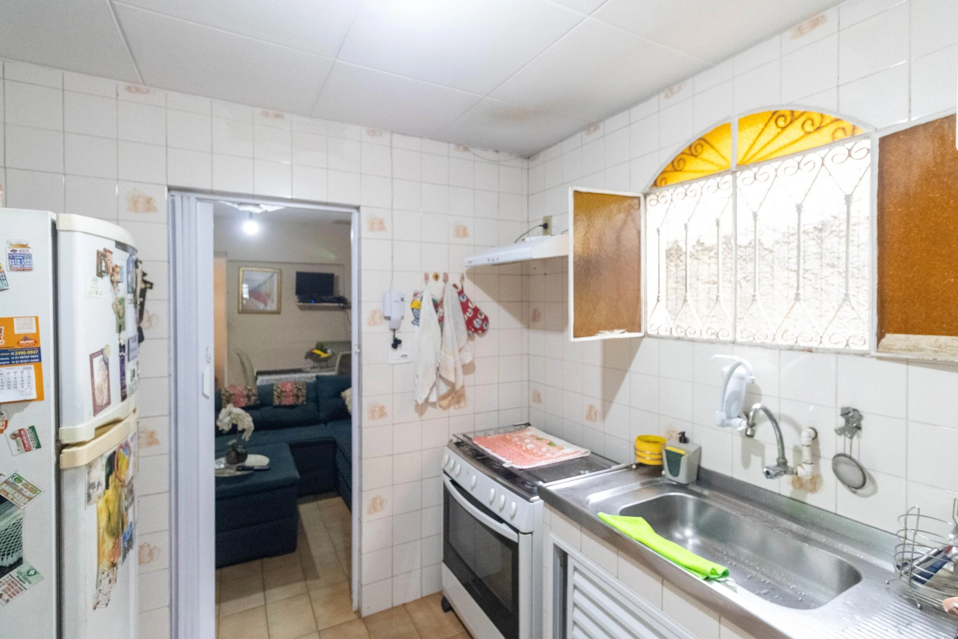 Casa amueblada con 6 dormitorios, 3 baños y jardín propio — photo 3