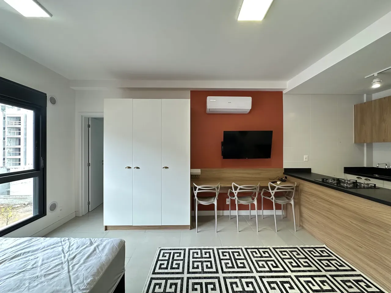 Furnished 1-bedroom apartment with a private garden — photo 16