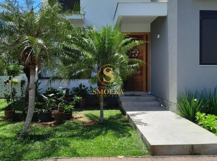 425 m² house with open-plan gas kitchen and 4 bedrooms — photo 5