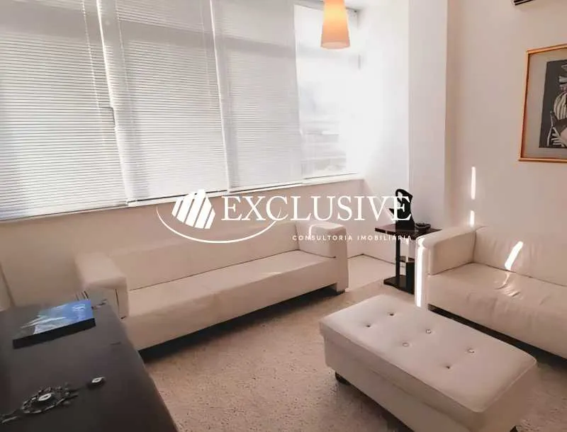 Duplex penthouse with an open kitchen and 2 bedrooms — photo 15