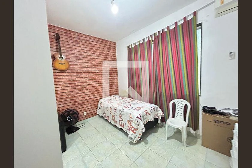 Home office in a 3-bedroom house, 197 m² — photo 26