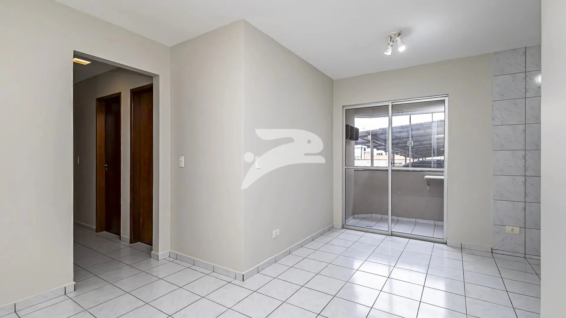 Балкон с грилем и 3 спальни: квартира 56 м² — photo 9