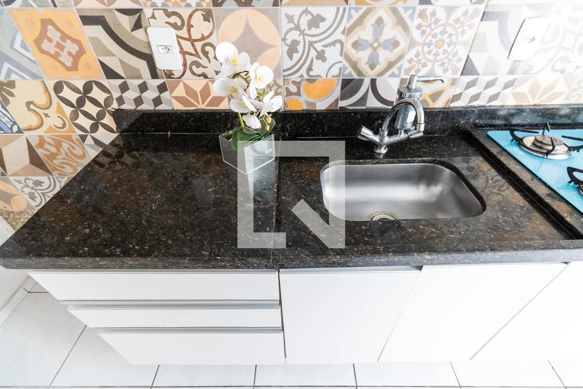 Деревянный пол или ламинат и 2 спальни: квартира 44 м² — photo 8