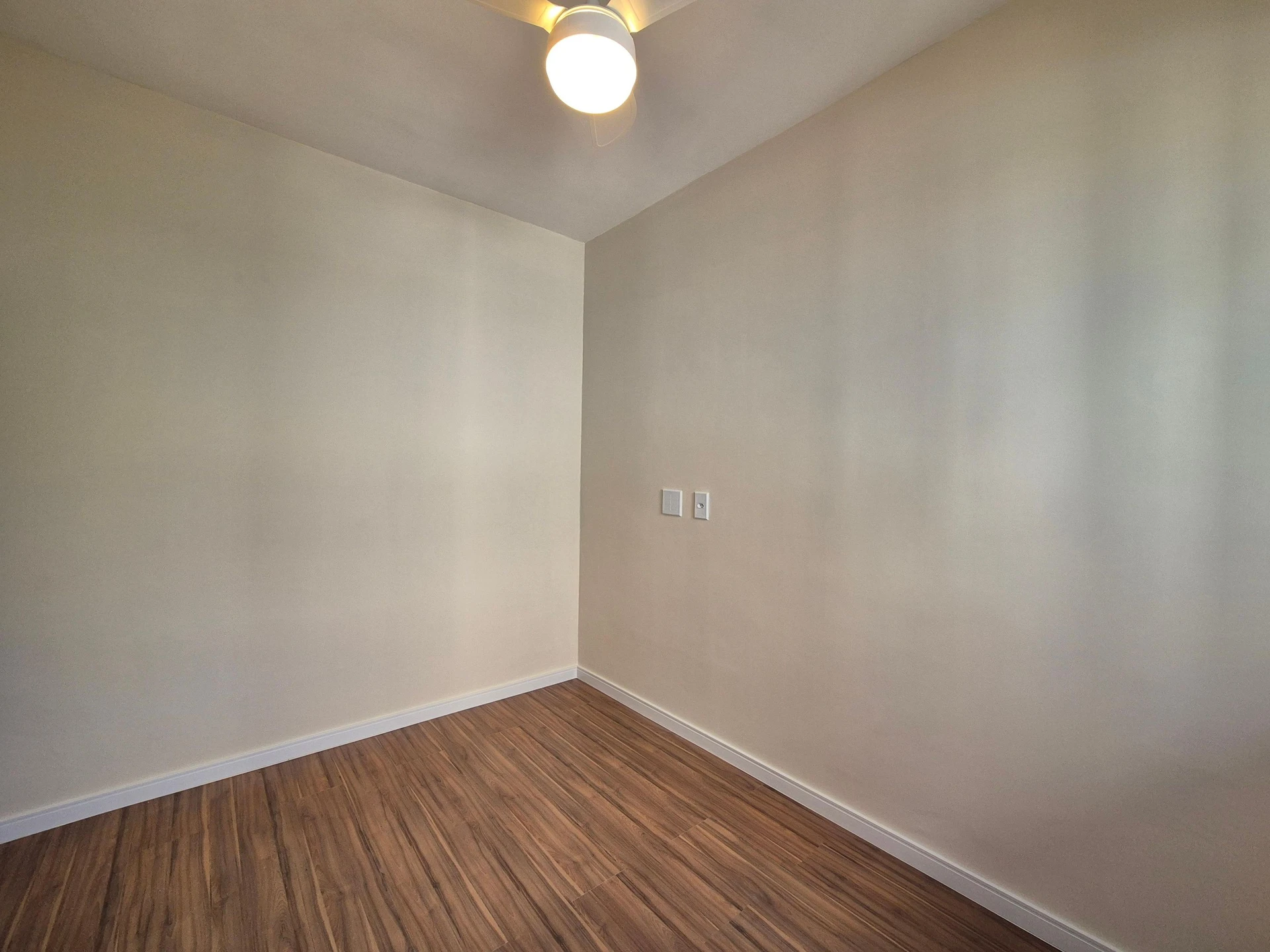 Apartamento com 3 quartos, 2 banheiros e varanda — photo 21