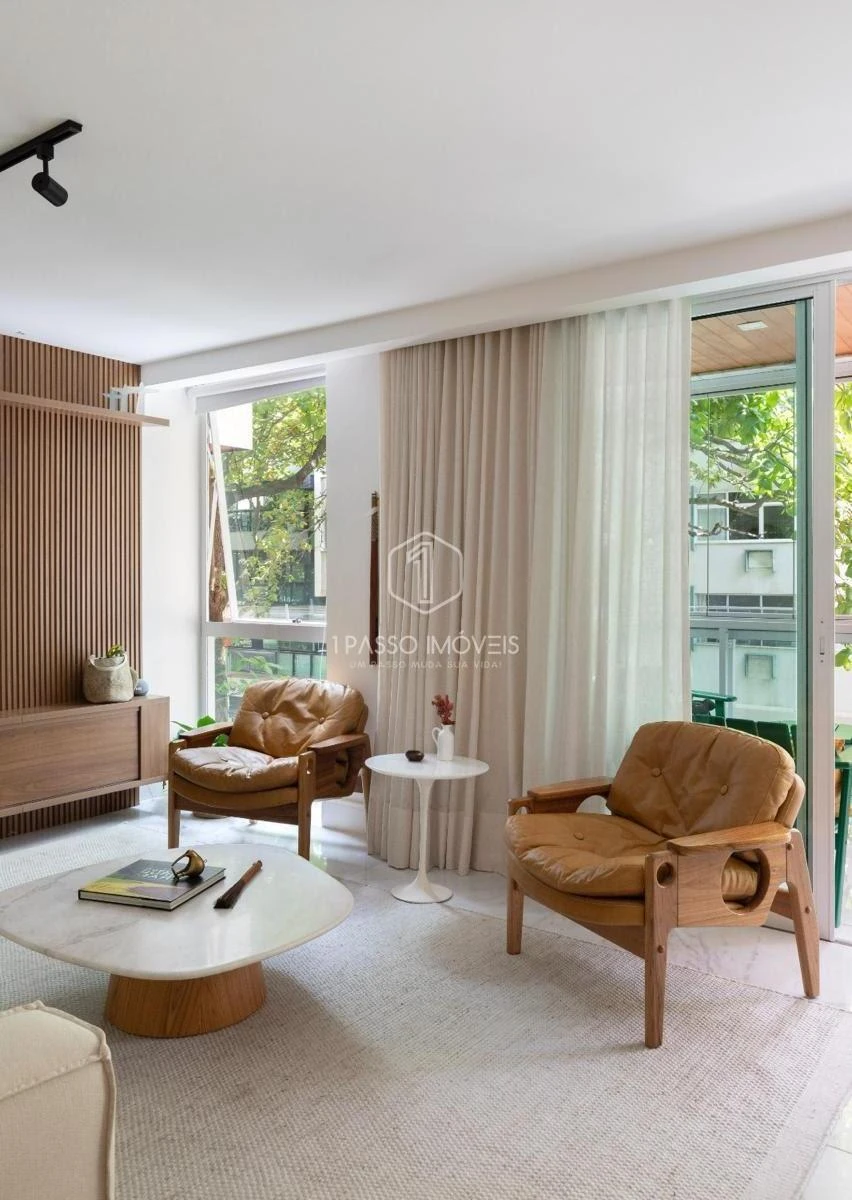 Furnished 140 m² apartment with 3 en-suite rooms and 2 spots — photo 9