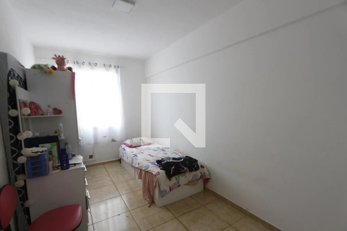 Apartamento mobiliado de 2 quartos em condomínio com piscina — photo 3