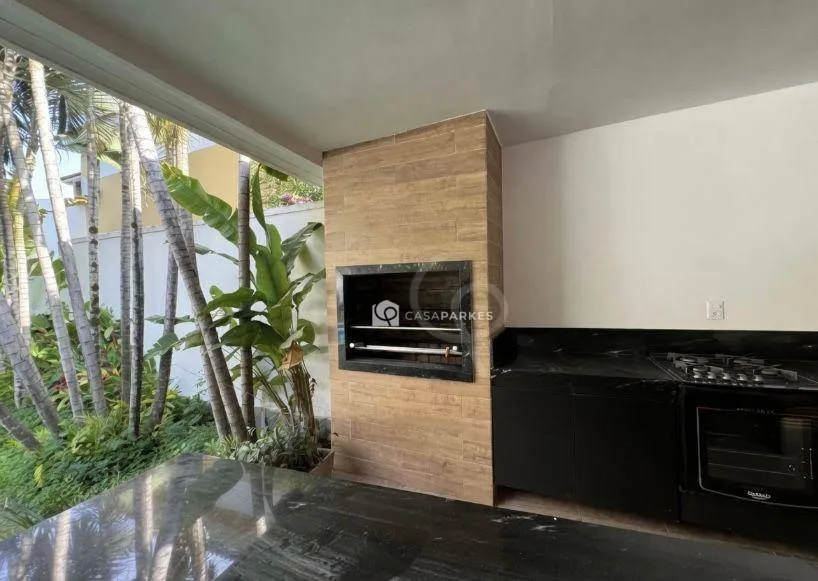House with 5 bedrooms, separate kitchen, 750 m² — photo 17