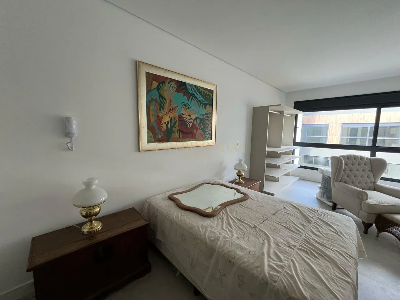Floor-to-ceiling windows in a one-bedroom apartment, 60 m² — photo 3