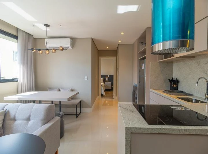 1-bedroom apartment with an open-plan kitchen and 2 baths — photo 4