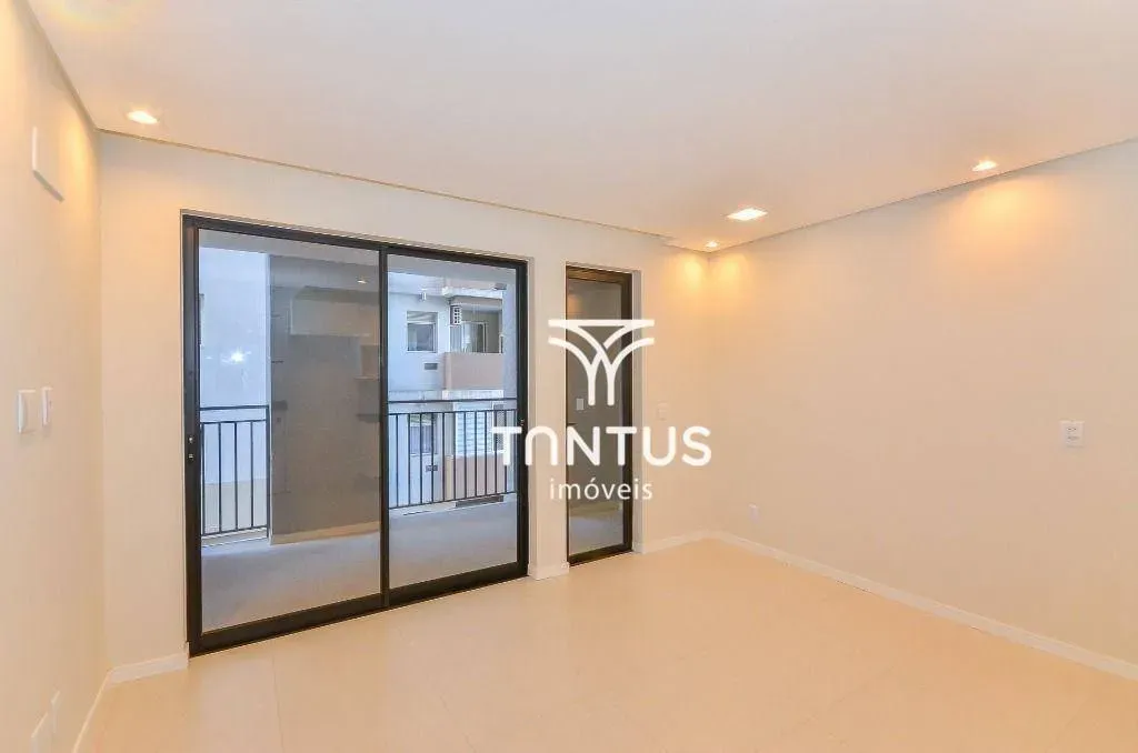 2-bedroom apartment with an open-plan kitchen — photo 19