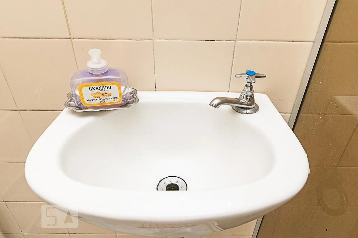 1 quarto e piso de madeira ou laminado: apartamento de 38 m² — photo 16