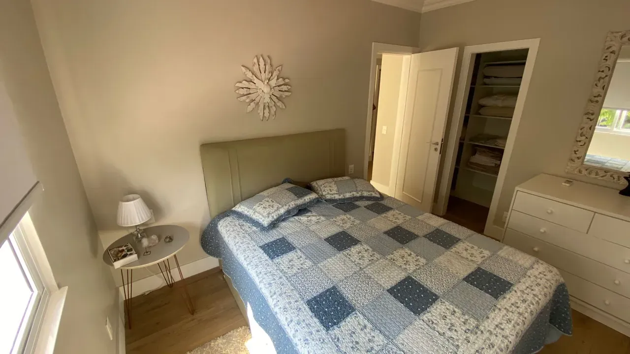 500 m² house with 4 bedrooms and a terrace — photo 19