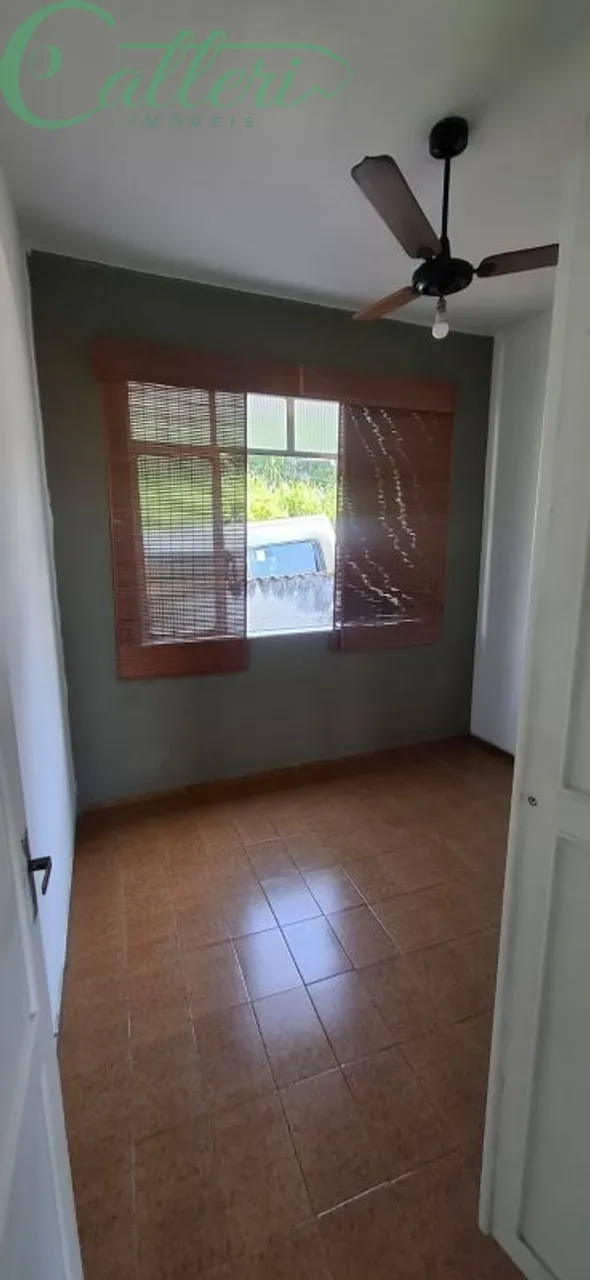 Unfurnished 3-bedroom apartment with separate kitchen — photo 12