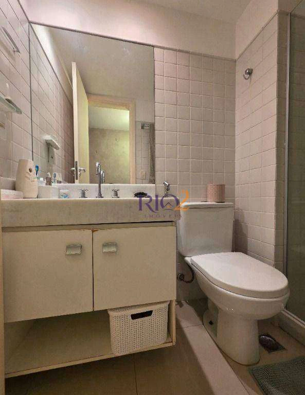 Furnished 77 m² apartment with enclosed glass balcony — photo 25