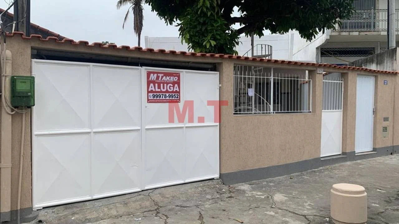 Casa com 3 quartos e jardim privativo