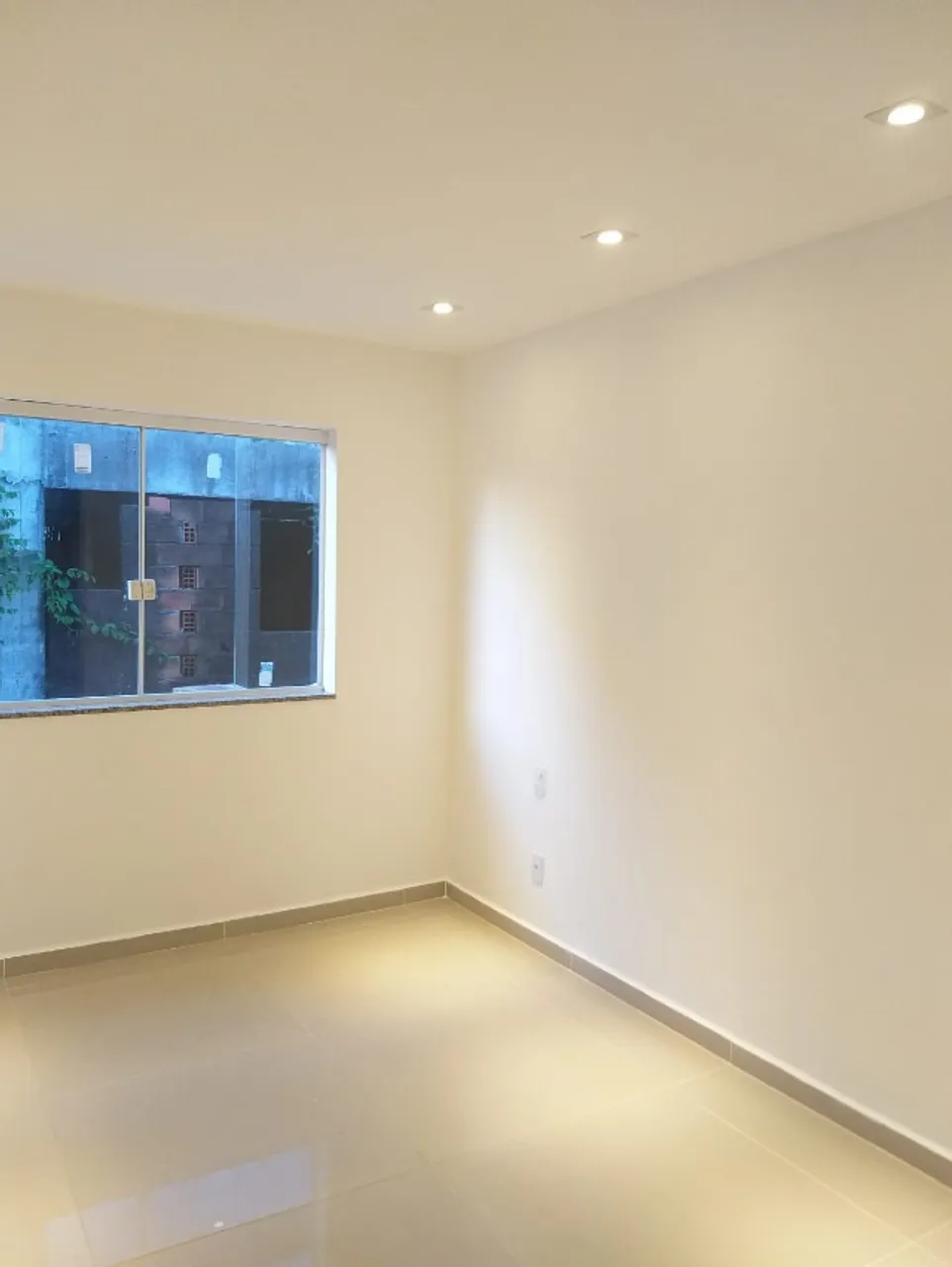 Casa com 5 quartos e 5 banheiros, cozinha com fogão a gás — photo 12