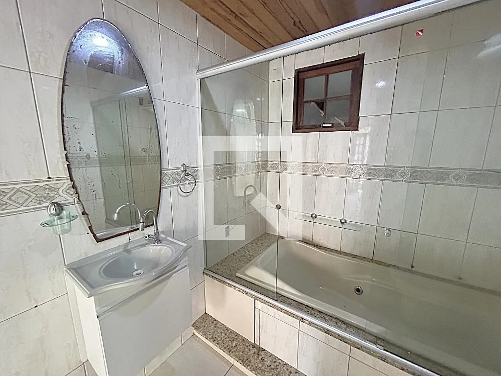 Casa de 3 quartos com banheira — photo 20