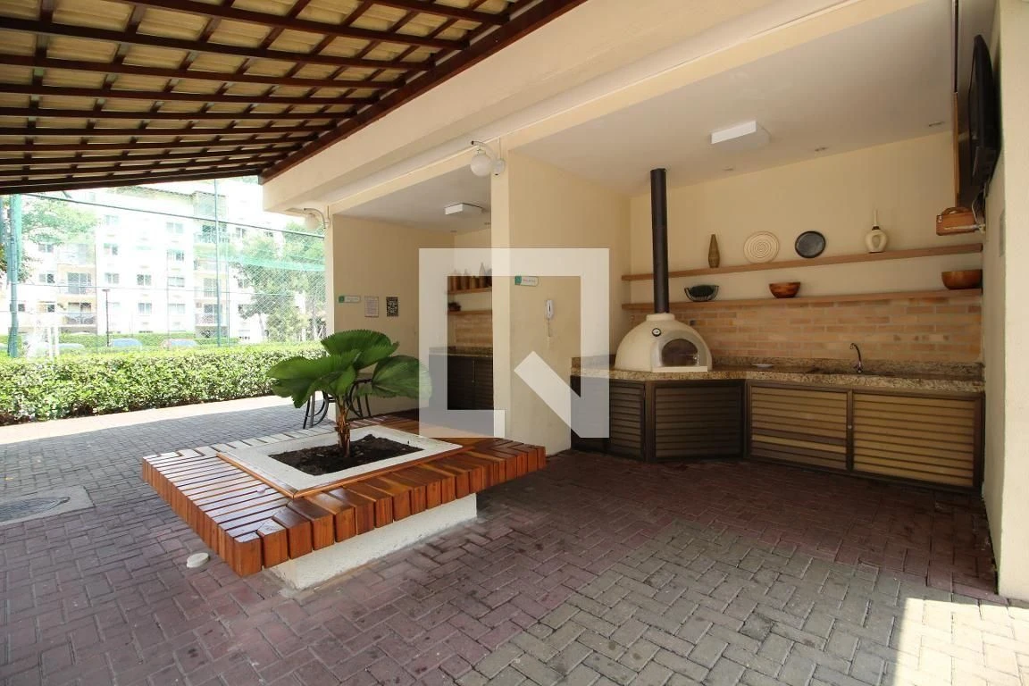 2-bedroom apartment with a home office — photo 47