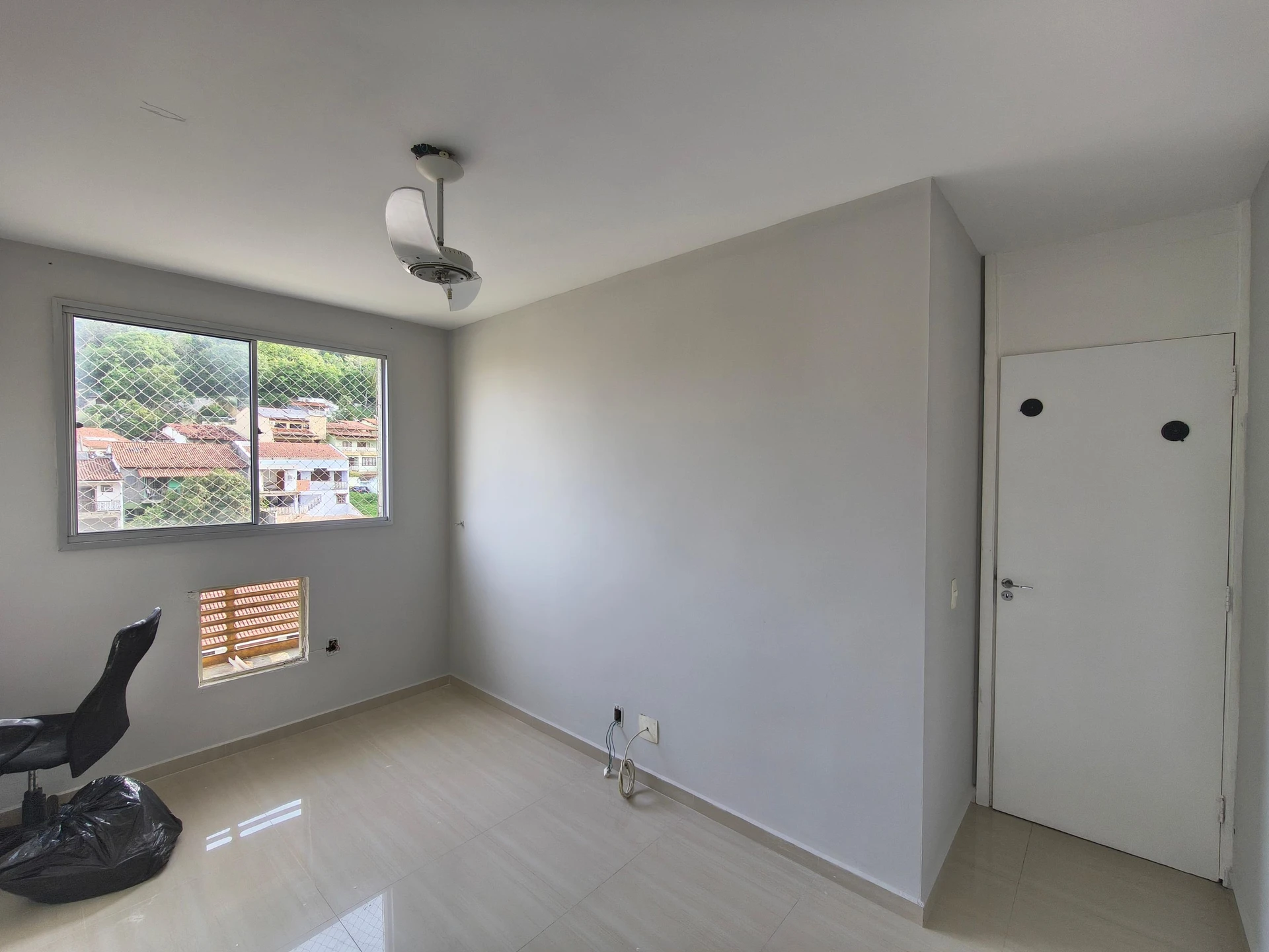 Mountain view in a 2-bedroom apartment, 52 m² — photo 13