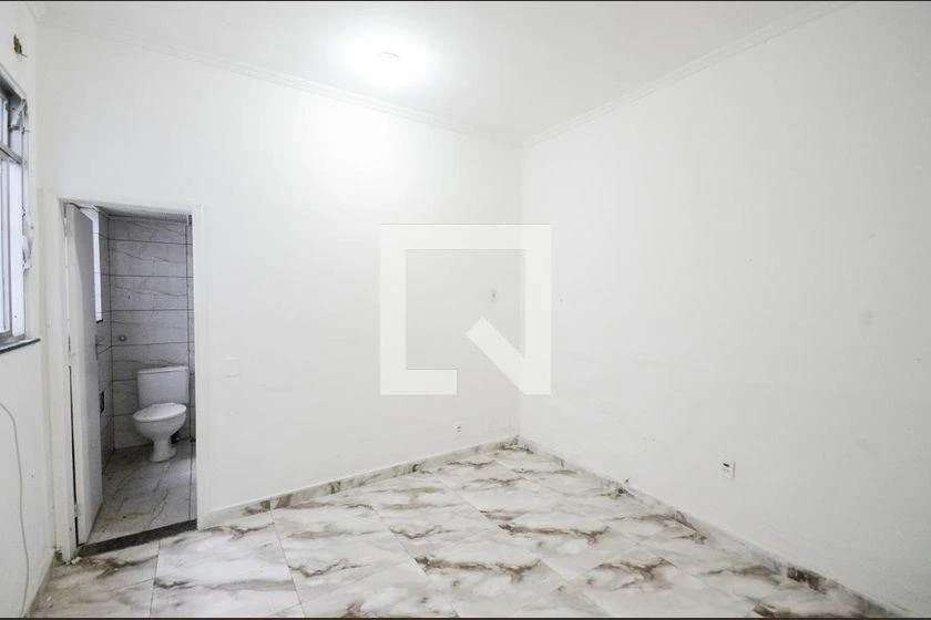 Rental house with 8 bedrooms and 8 bathrooms — photo 40
