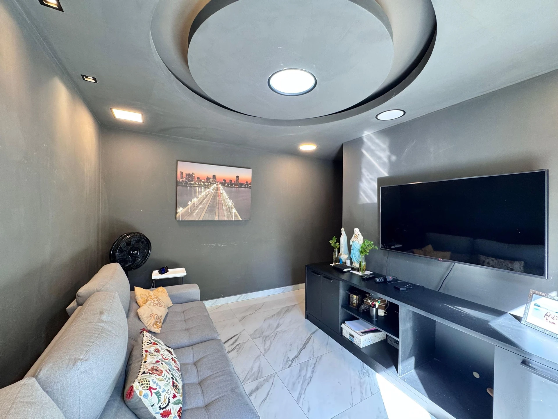 Furnished house with 4 en-suites and 6 bathrooms — photo 65