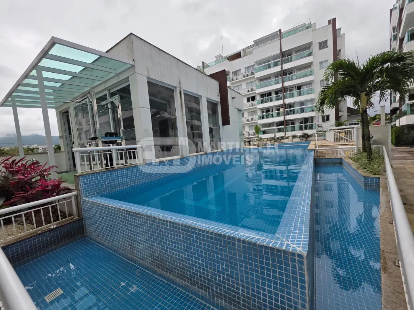 One-bedroom apartment with a mountain view in Rio de Janeiro — photo 18
